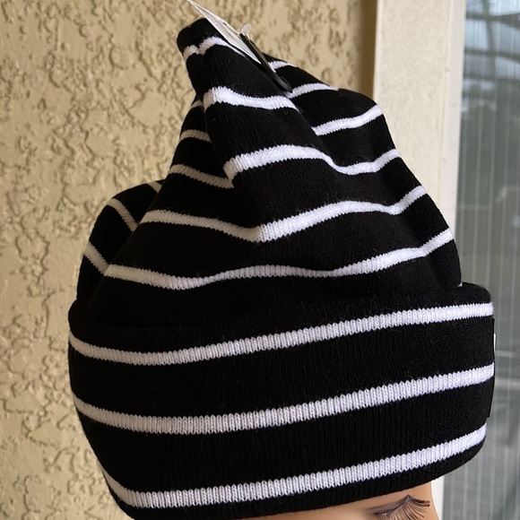 VANS BREAKIN CURFEW KNIT CUFF BEANIE ADULT HAT BLACK WHITE VN0A5GUV2UC - Picture 5 of 16